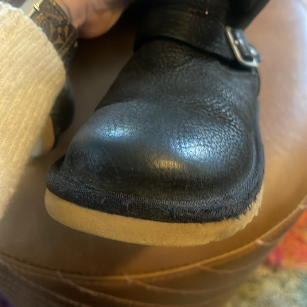 Girls leather uggs - Picture 7 of 7